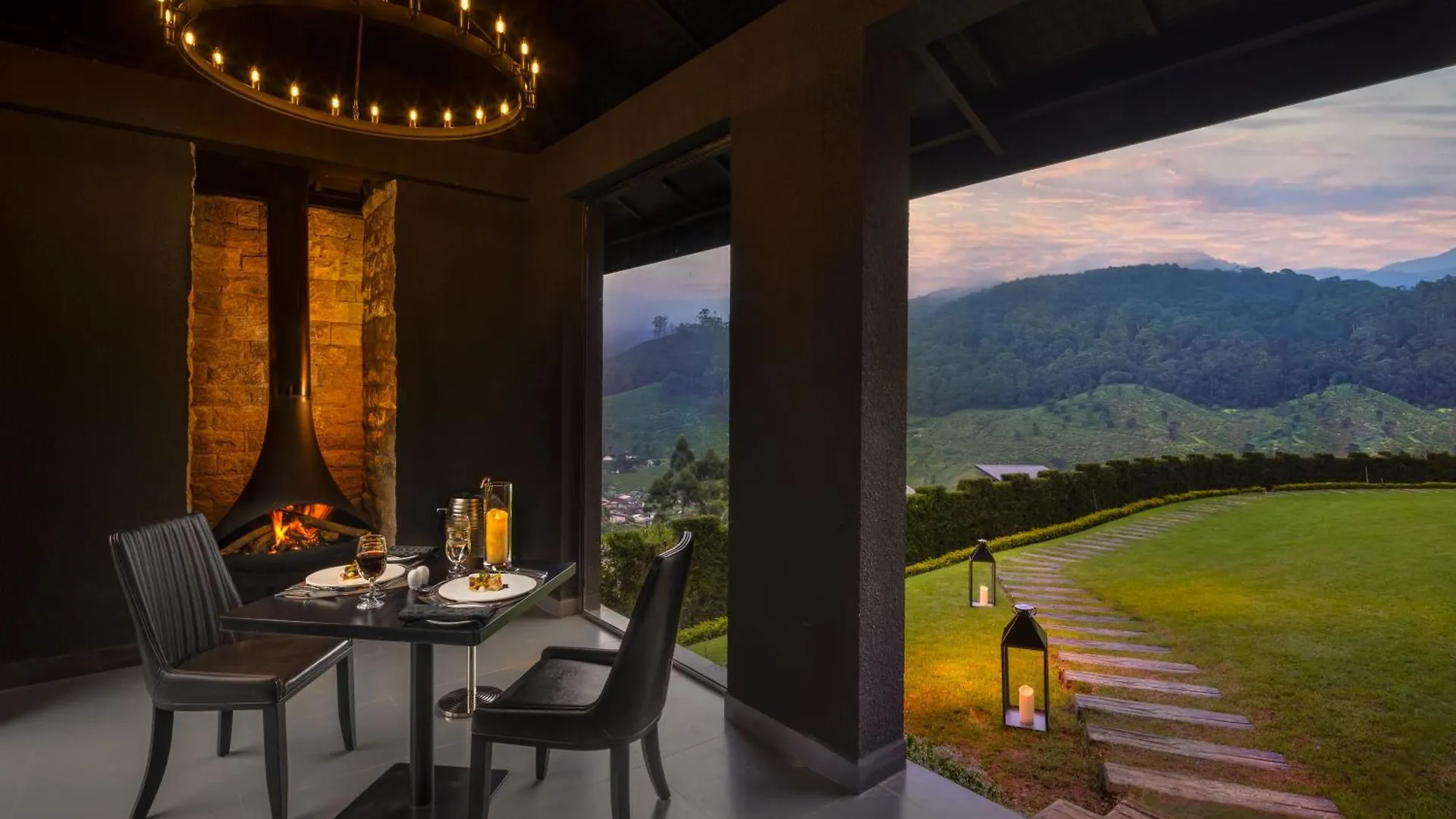 The Golden Ridge Hotel Nuwara Eliya 5*,